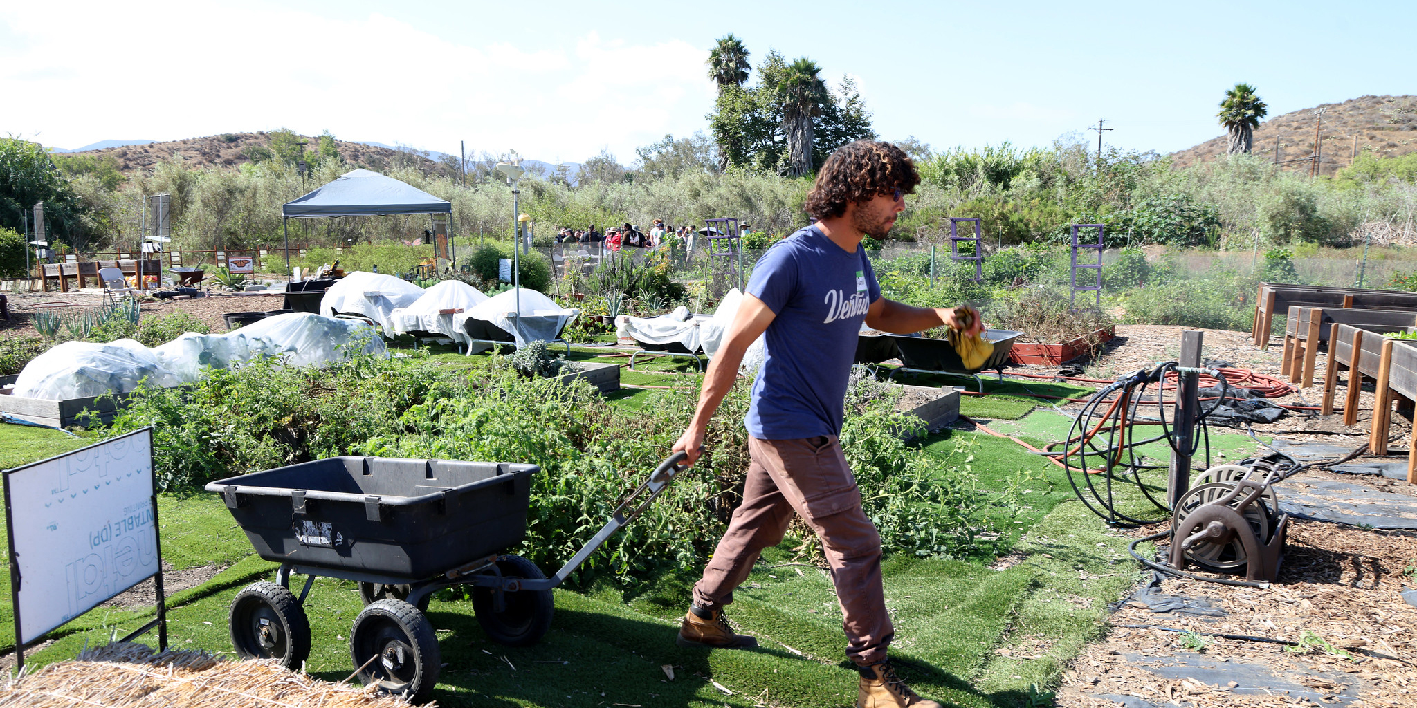 Daniel Smithson - Founding boardmember leading volunteer crews